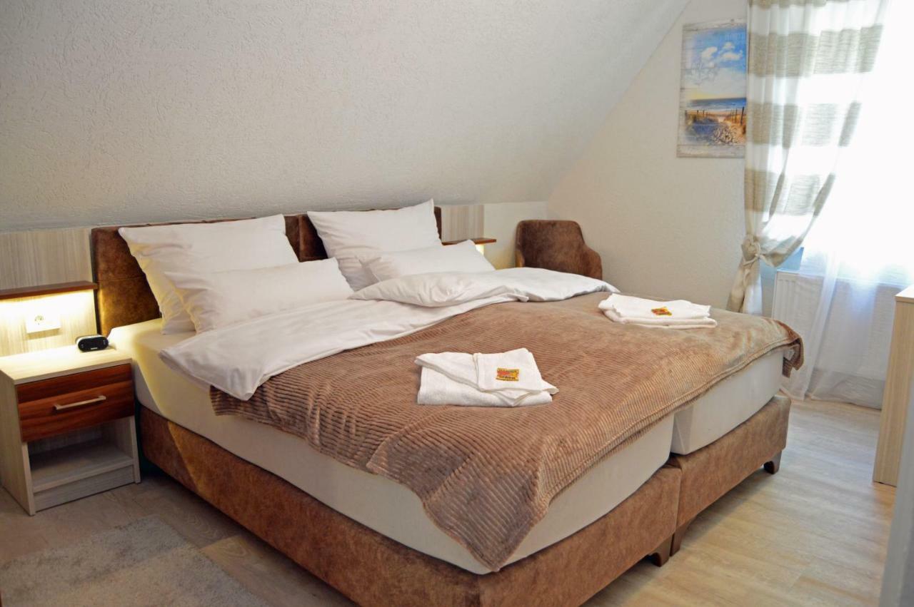 Ambiente Hotel Soltau Bagian luar foto