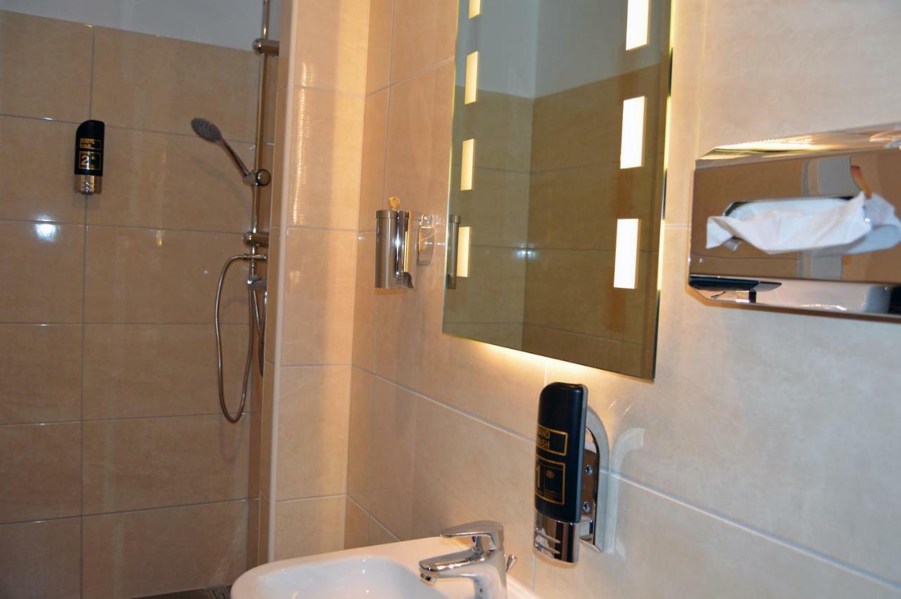 Ambiente Hotel Soltau Bagian luar foto
